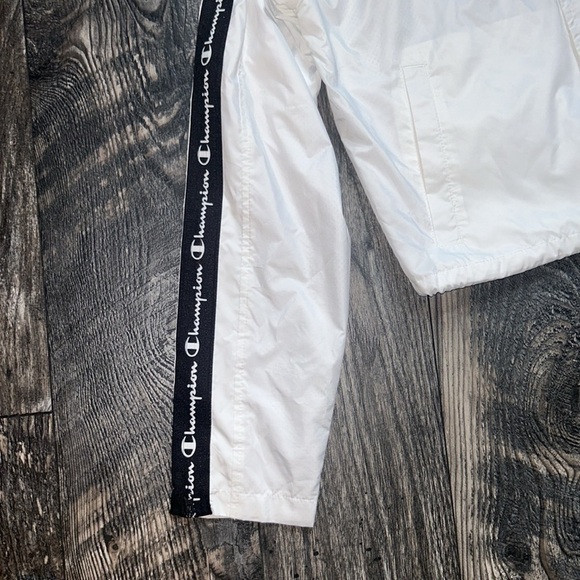Champion cropped windbreaker - Picture 3 of 6